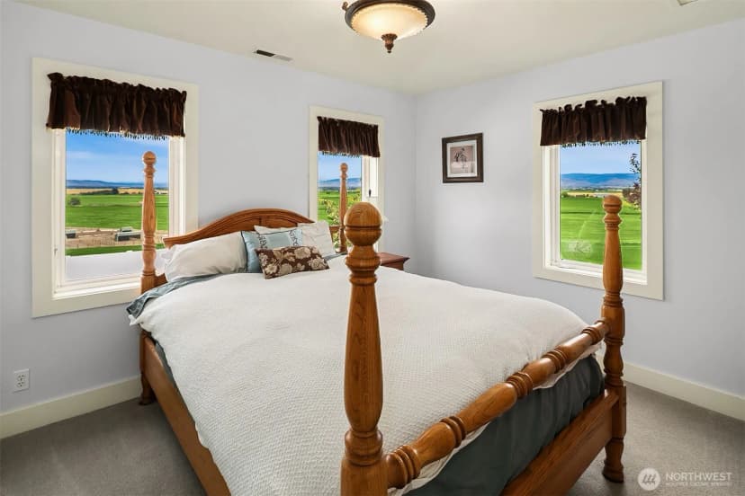 Property photo for 1401 Emerson Road, Ellensburg photo 24