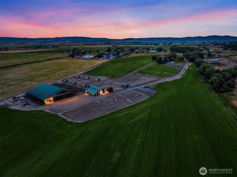 Property photo for 1401 Emerson Road, Ellensburg photo 2