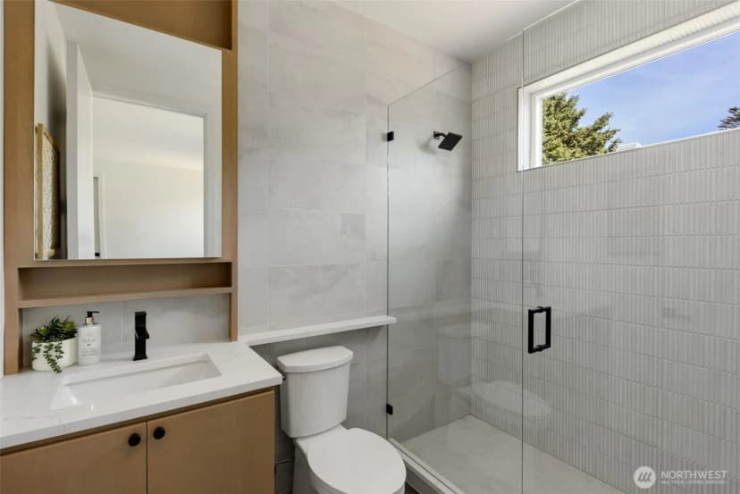 Property photo for 18636 2nd Avenue Sw, Normandy Park photo 36