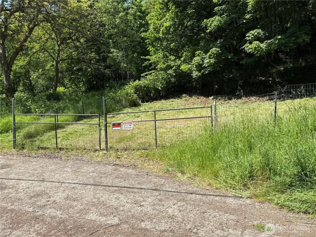 Property photo for 1020 S Valley Street, Port Angeles photo 3