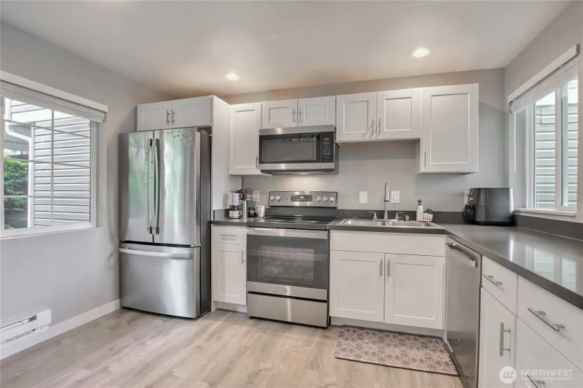 Property photo for 2100 S 336th Street #q3, Federal Way photo 7