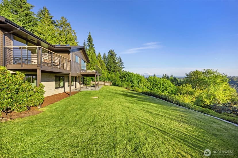Property photo for 12303 206th Place Se, Issaquah photo 31