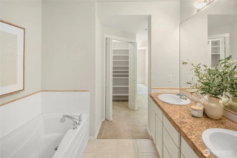 Property photo for 2901 Ne Blakeley Street #409, Seattle photo 17