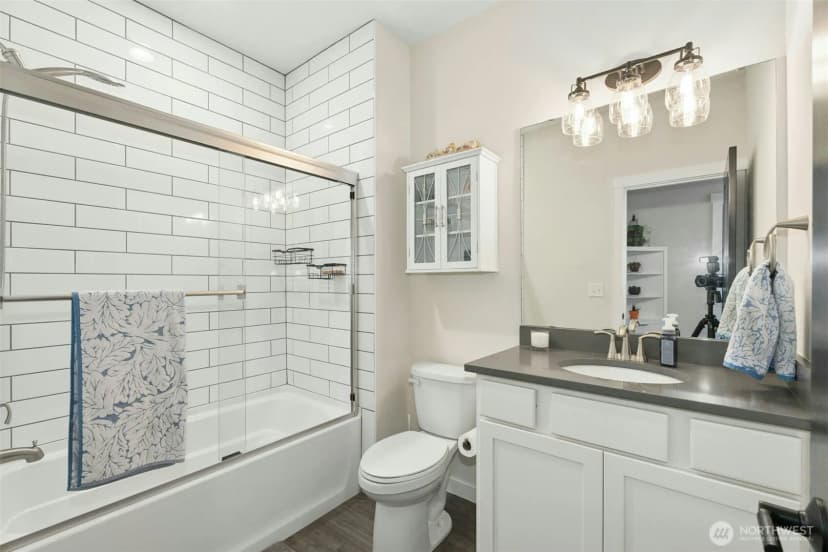 Property photo for 29023 Ne 155th Place, Duvall photo 15