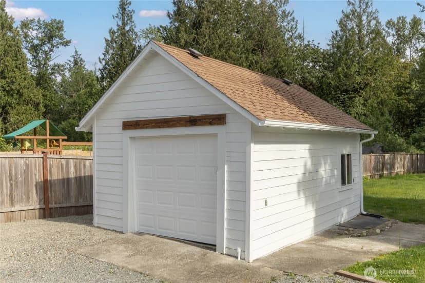 Property photo for 11822 24th Street E, Edgewood photo 33