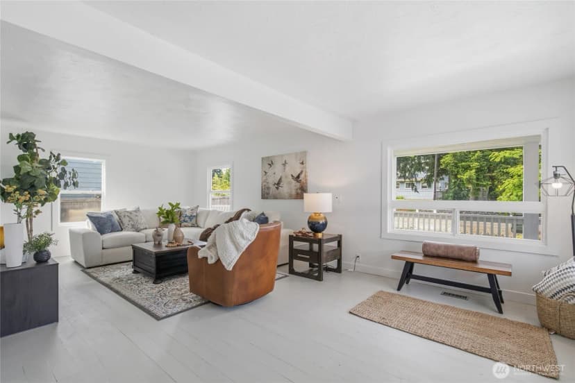 Property photo for 11822 24th Street E, Edgewood photo 8