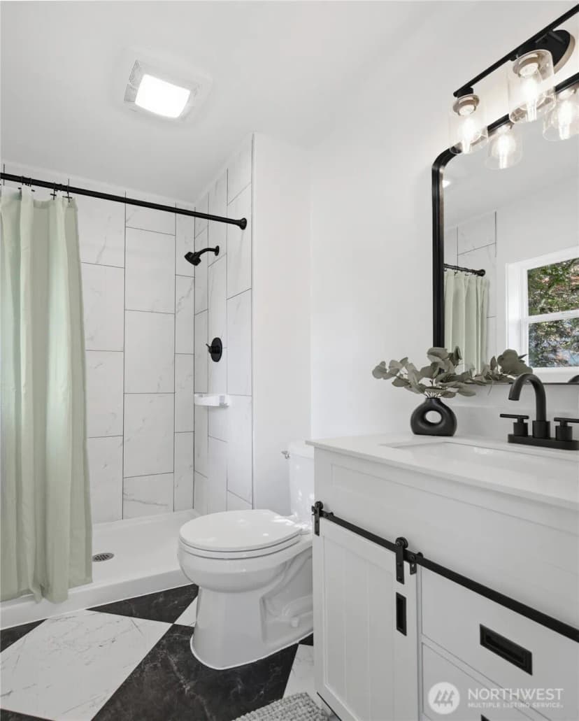 Property photo for 11822 24th Street E, Edgewood photo 18