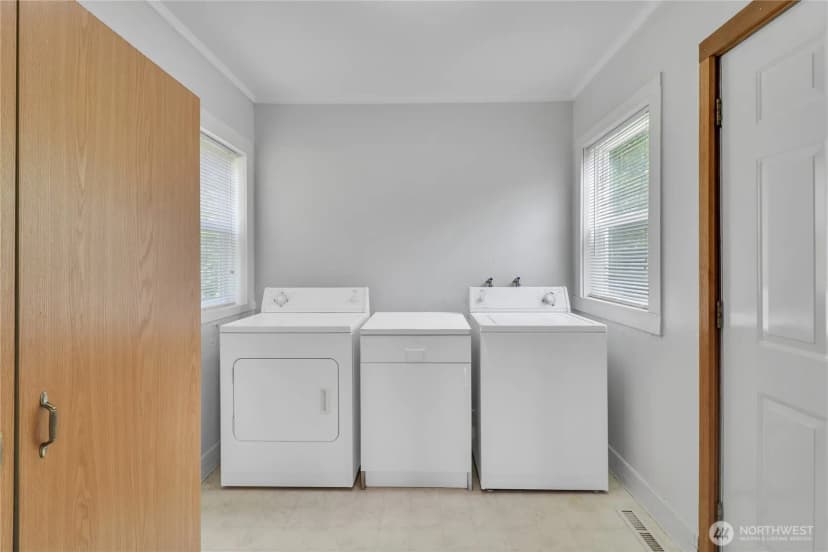 Property photo for 720 Roosevelt Street Ne, Olympia photo 12