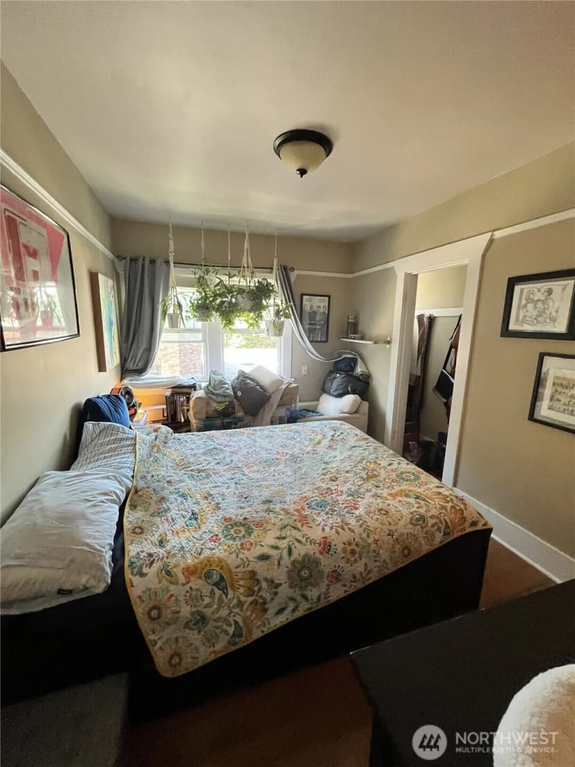 Property photo for 1010 Bellevue Court E, Seattle photo 20