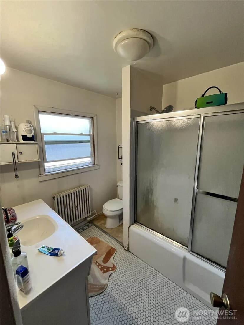 Property photo for 1010 Bellevue Court E, Seattle photo 15