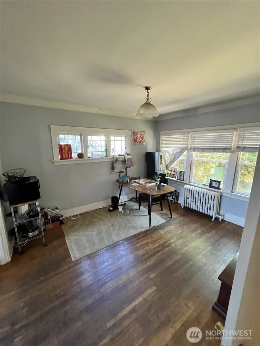 Property photo for 1010 Bellevue Court E, Seattle photo 6