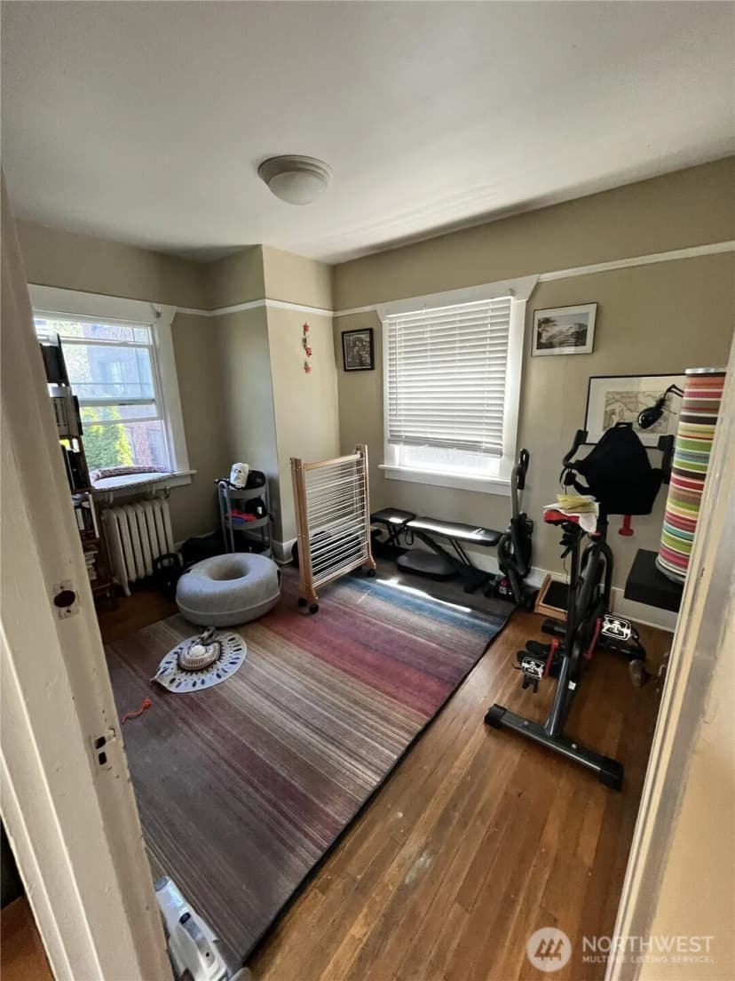 Property photo for 1010 Bellevue Court E, Seattle photo 22