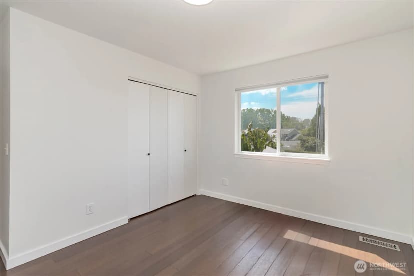 Property photo for 11703 Se 229th Place, Kent photo 18