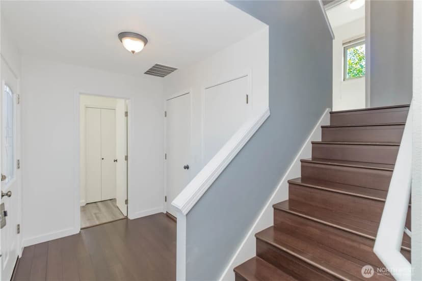 Property photo for 11703 Se 229th Place, Kent photo 4