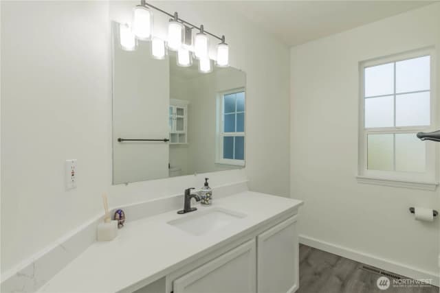 Property photo for 11703 Se 229th Place, Kent photo 5
