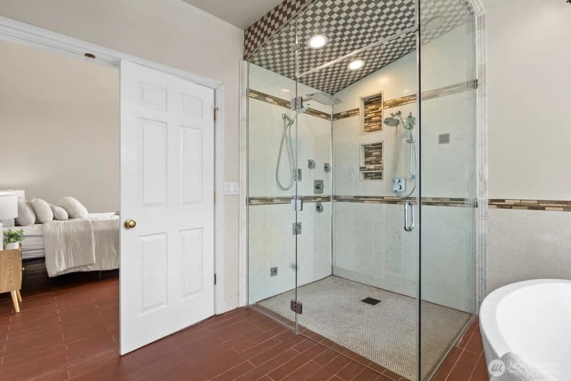 Property photo for 1542 E Sammamish Parkway Ne, Sammamish photo 16