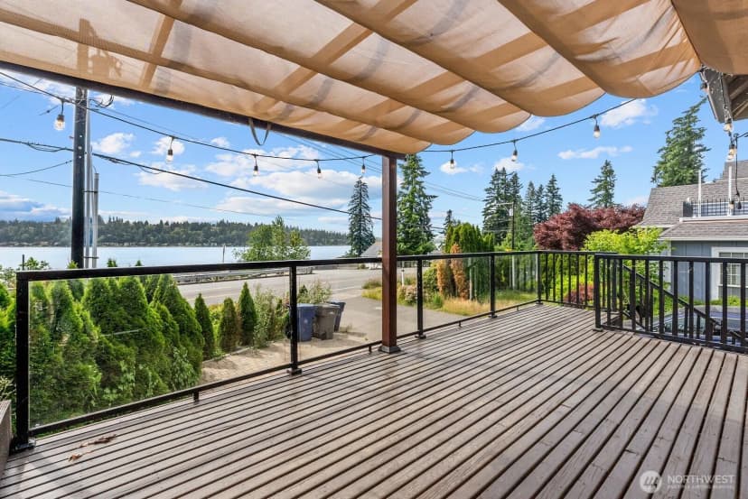 Property photo for 1542 E Sammamish Parkway Ne, Sammamish photo 4