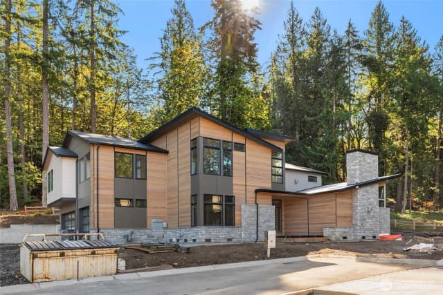 Property photo for 21099 Se 80th Street, Issaquah photo 2
