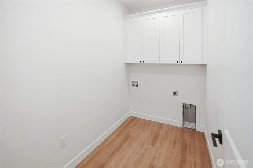 Property photo for 909 Ne 6th Avenue, Ephrata photo 24