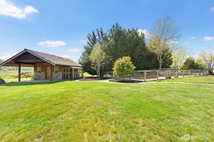 Property photo for 929 E Hemmi Road, Everson photo 36