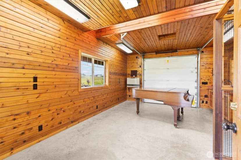 Property photo for 929 E Hemmi Road, Everson photo 37
