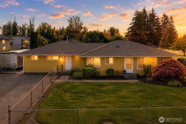 Property photo for 426 4th Avenue Se, Pacific