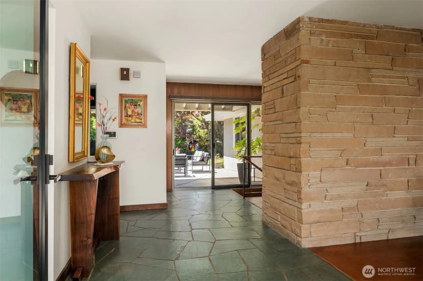 Property photo for 5757 64th Avenue Ne, Seattle photo 5