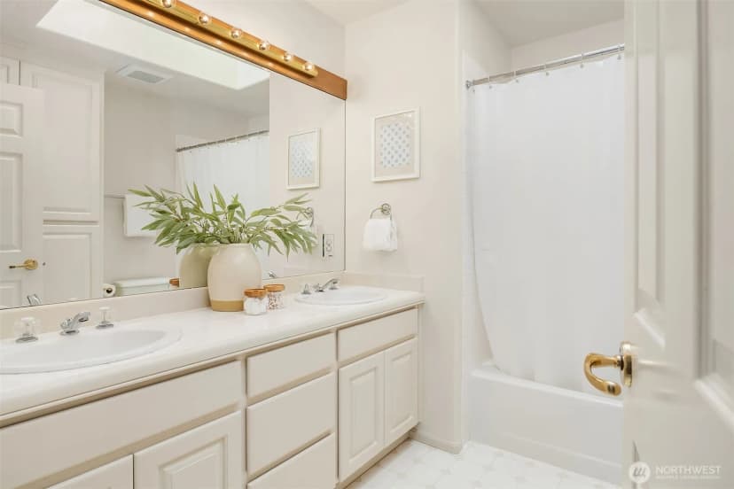 Property photo for 19524 Se 24th Place, Sammamish photo 37