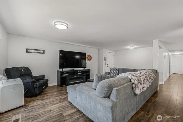 Property photo for 6622 146th Street Sw #10, Lakewood photo 3