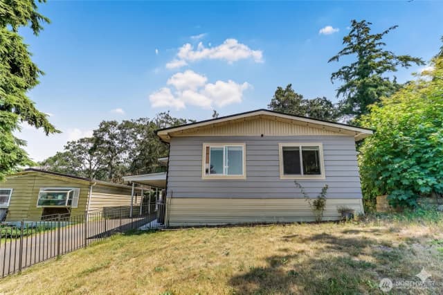 Property photo for 6622 146th Street Sw #10, Lakewood photo 2