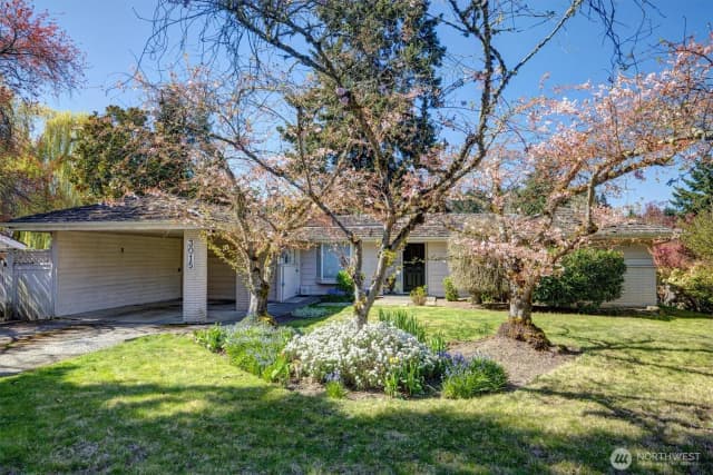Property photo for 3015 Hunts Point Circle, Hunts Point