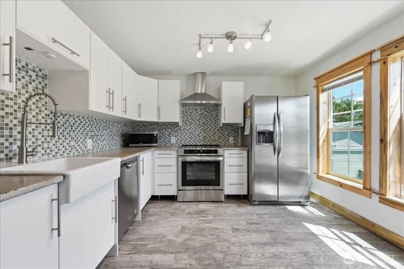 Property photo for 330 W Highland Avenue, Chelan photo 6