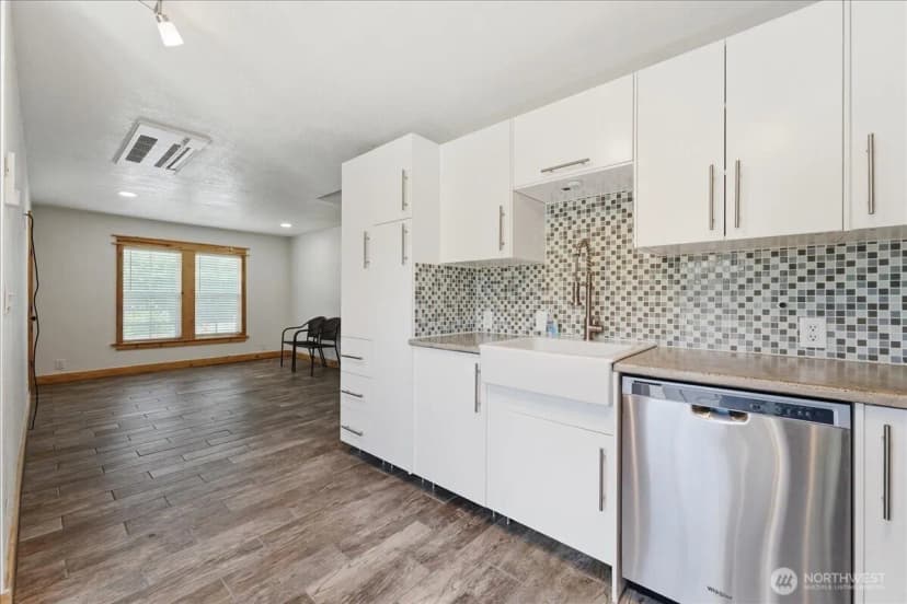 Property photo for 330 W Highland Avenue, Chelan photo 7