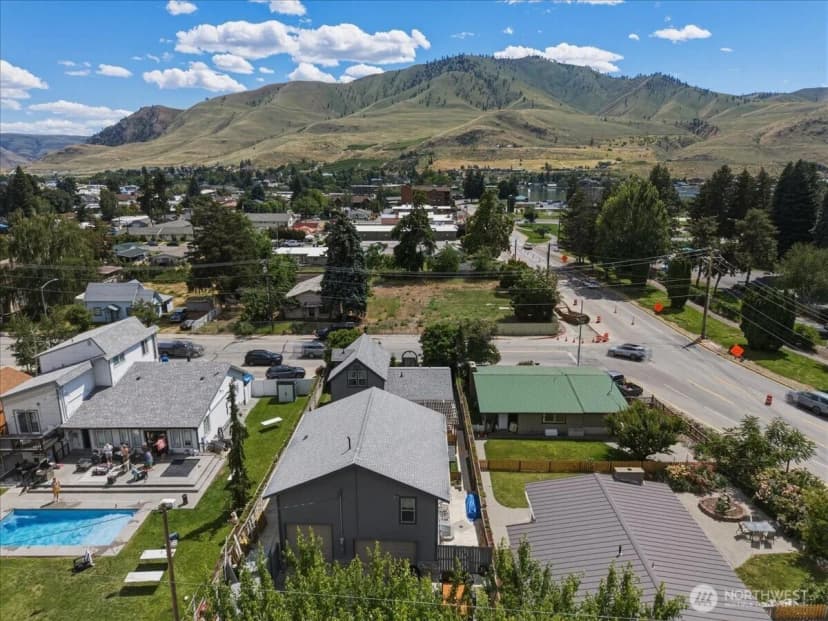 Property photo for 330 W Highland Avenue, Chelan photo 36
