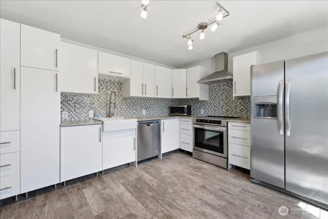 Property photo for 330 W Highland Avenue, Chelan photo 5