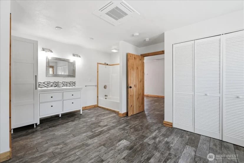 Property photo for 330 W Highland Avenue, Chelan photo 9