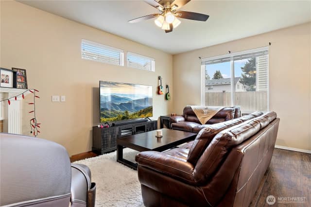 Property photo for 111 178th Street Ct E, Spanaway photo 5