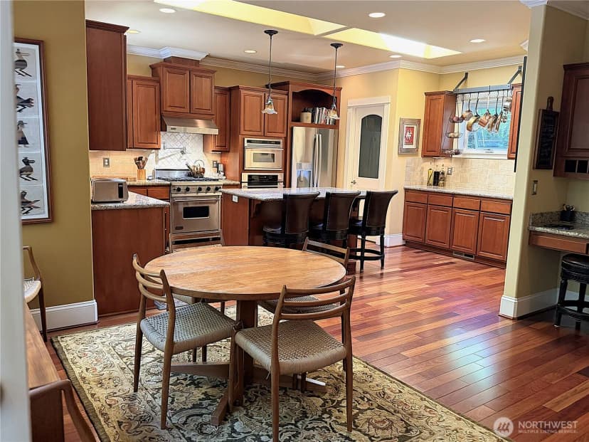Property photo for 18210 Homeview Drive, Edmonds photo 9