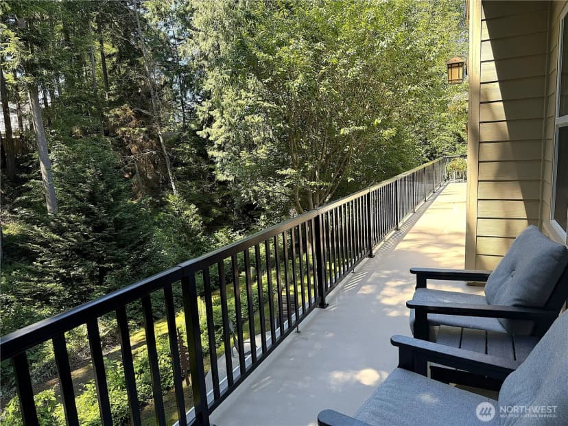 Property photo for 18210 Homeview Drive, Edmonds photo 32