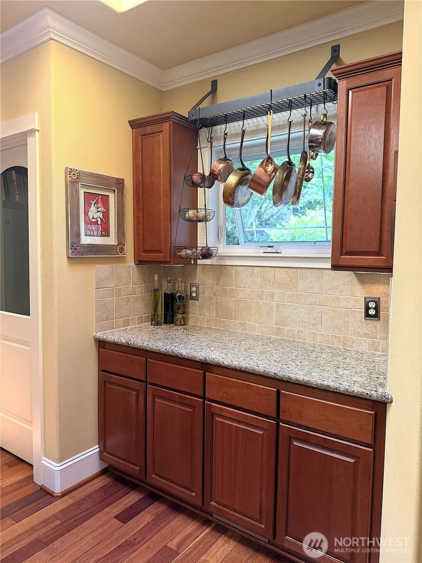 Property photo for 18210 Homeview Drive, Edmonds photo 12