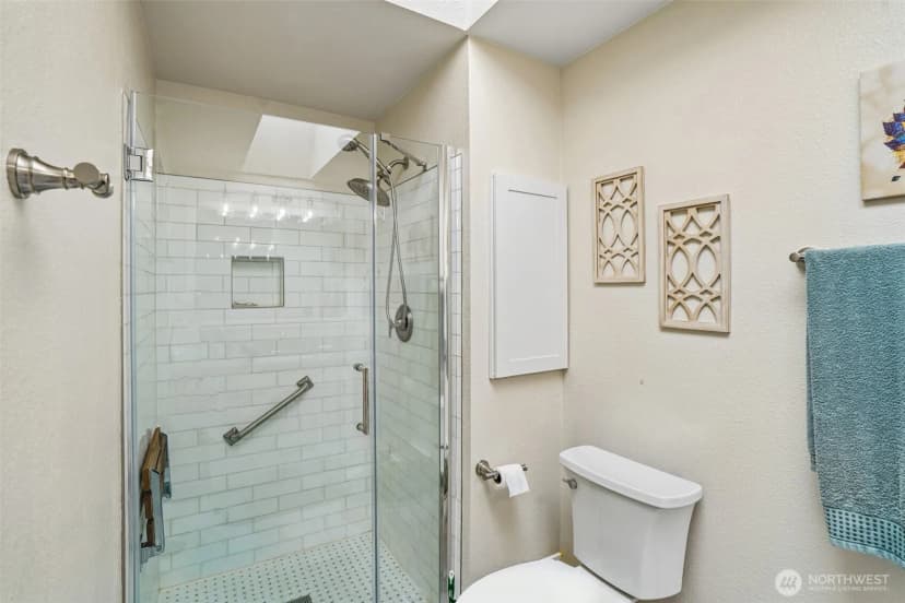 Property photo for 910 S 248th Street #4, Des Moines photo 18