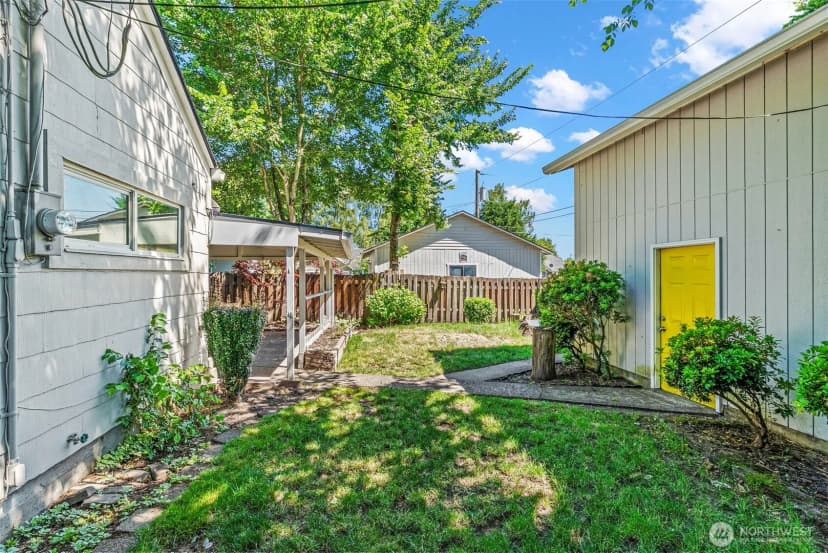 Property photo for 1821 Nichols Boulevard, Longview photo 25