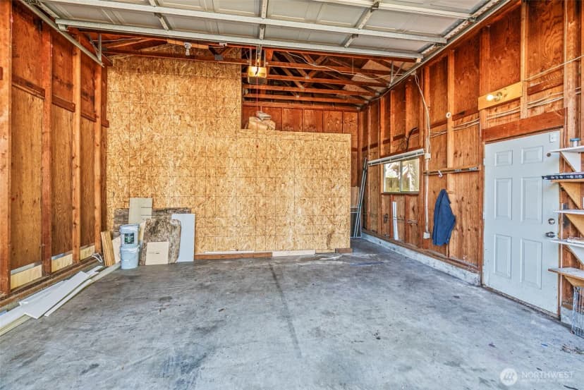 Property photo for 1821 Nichols Boulevard, Longview photo 30
