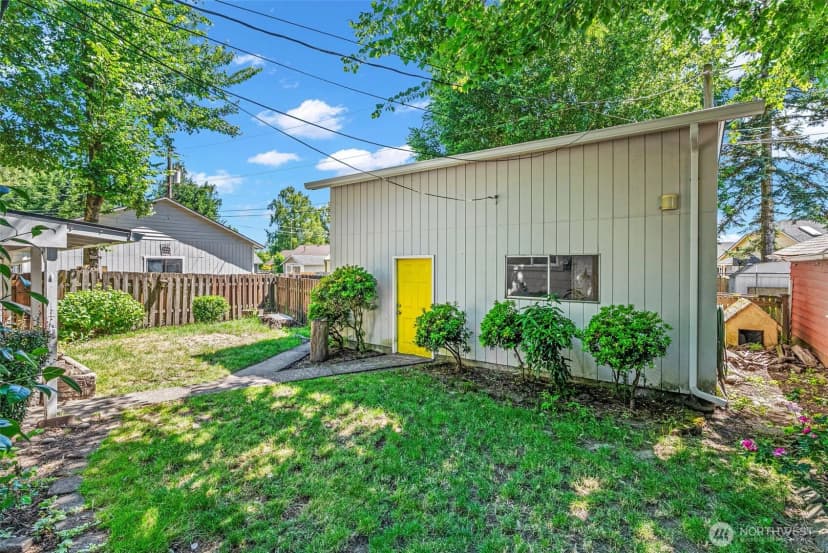 Property photo for 1821 Nichols Boulevard, Longview photo 24
