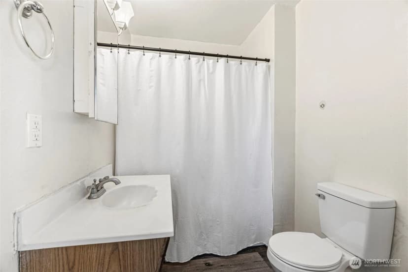 Property photo for 1821 Nichols Boulevard, Longview photo 16