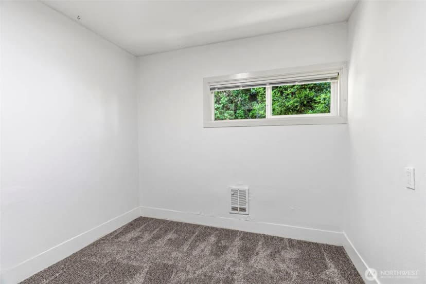 Property photo for 1821 Nichols Boulevard, Longview photo 7