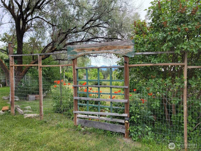 Property photo for 220 Center Road, Republic photo 16