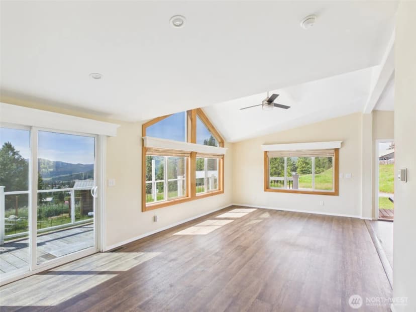 Property photo for 220 Center Road, Republic photo 4