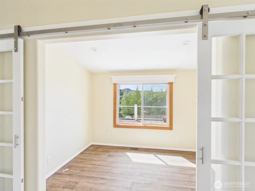 Property photo for 220 Center Road, Republic photo 5