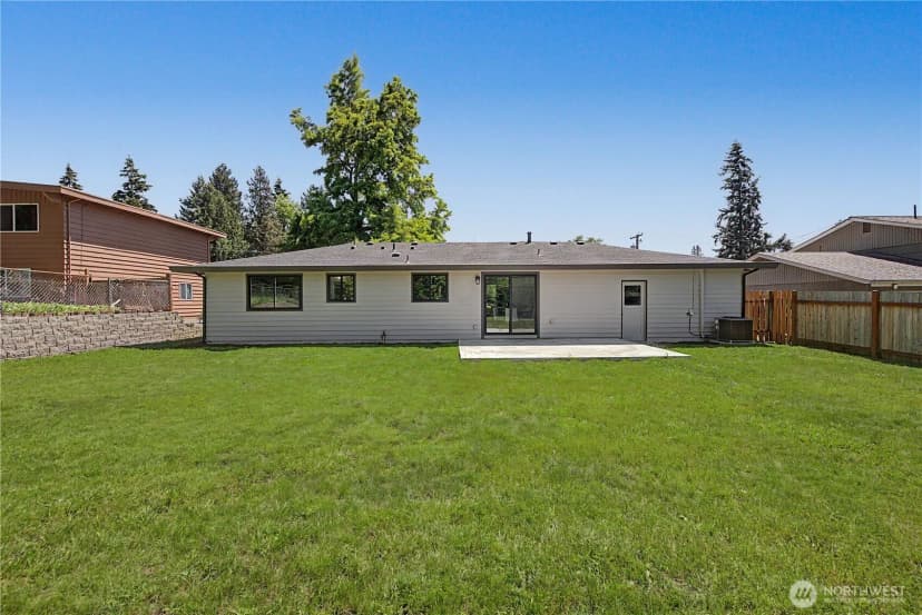 Property photo for 10646 Se 236th Street, Kent photo 17